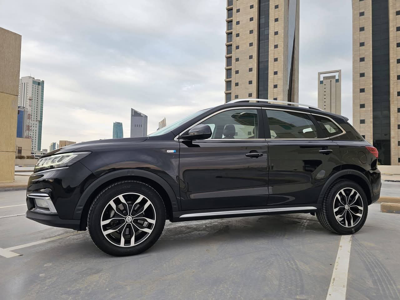 جيب أم جي MRX مديل 2019