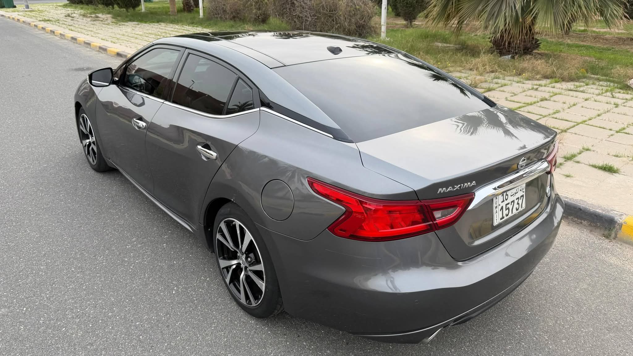 للبيع سيارة نيسان مكسيما مديل ٢٠١٨