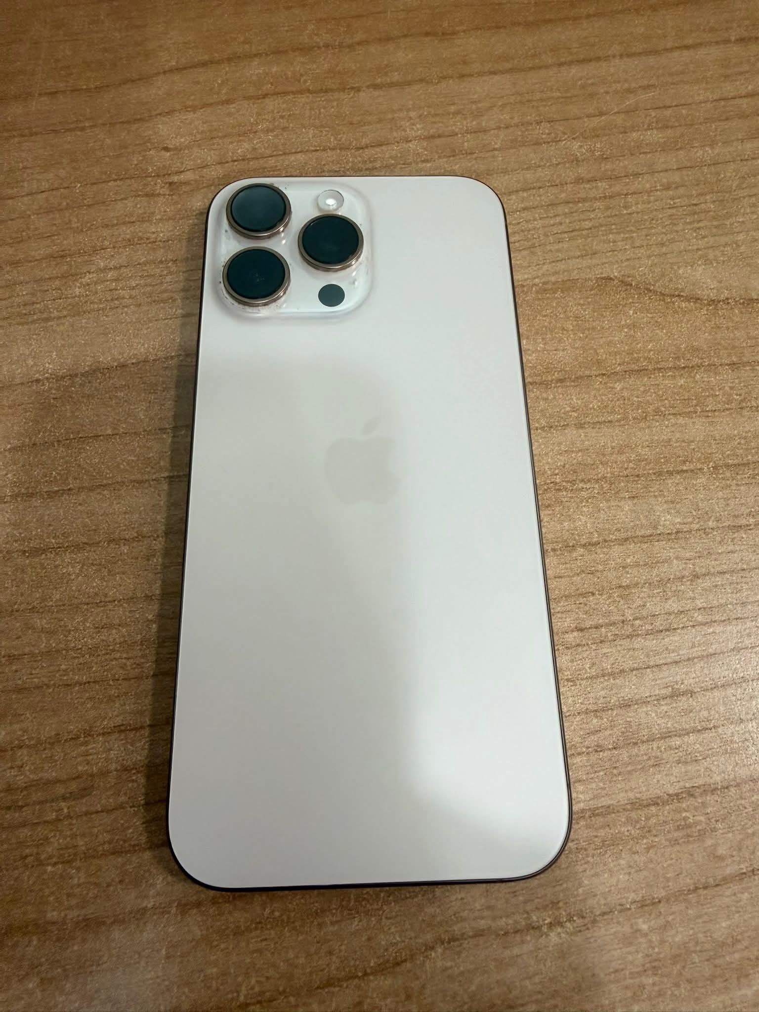 إيفون ١٦ للبيع