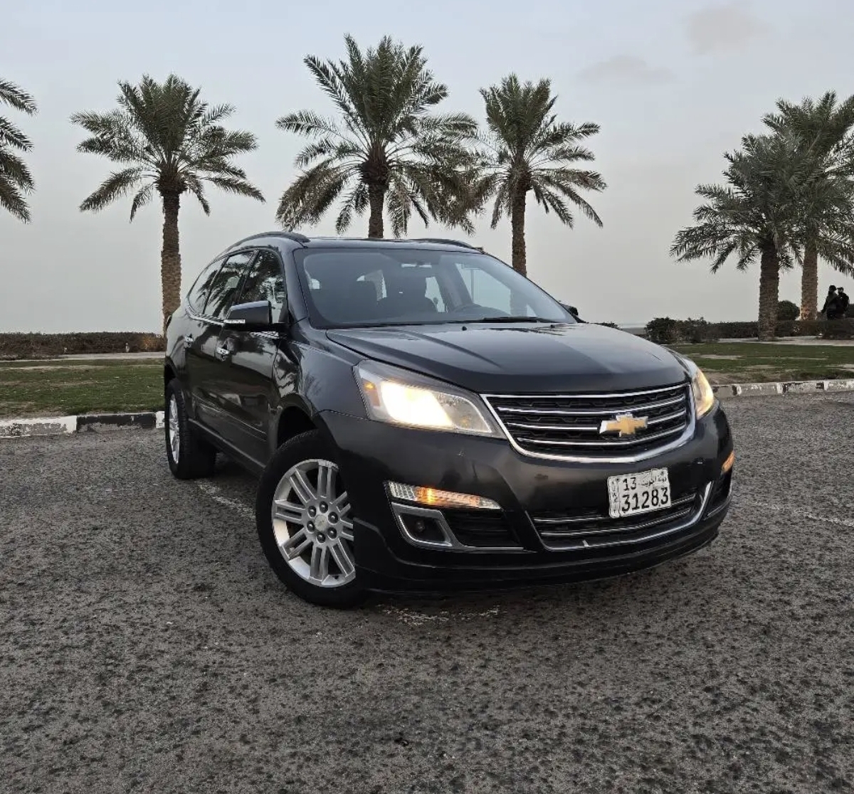 للبيع سيارة شيفروليه ترافرس موديل 2015 LT لون أسود