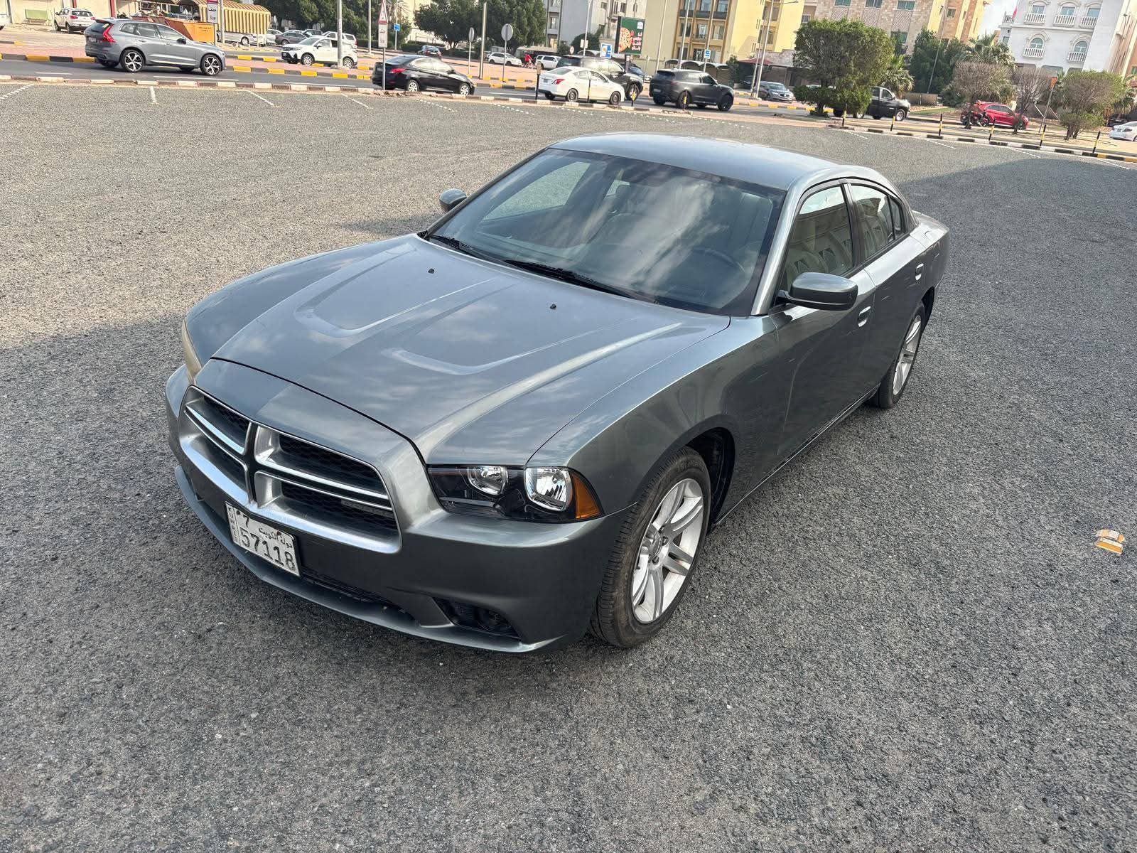 للبيع سياره دودج تشارجر مديل ٢٠١١ شرط الفحص