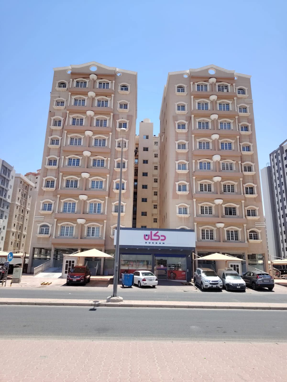 شقه غرفتين وصاله وحمامين ومطبخ السالميه قطعه 12