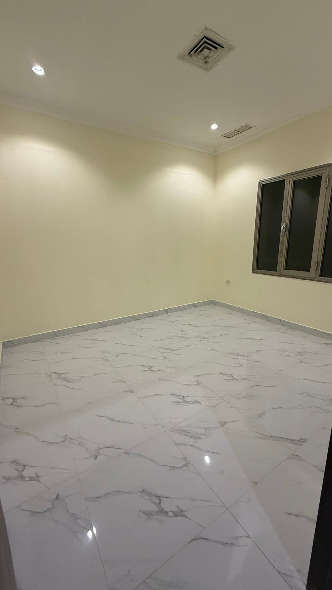 شقه للايجار بالجابريه ق6 3 غرف 3 حمامات