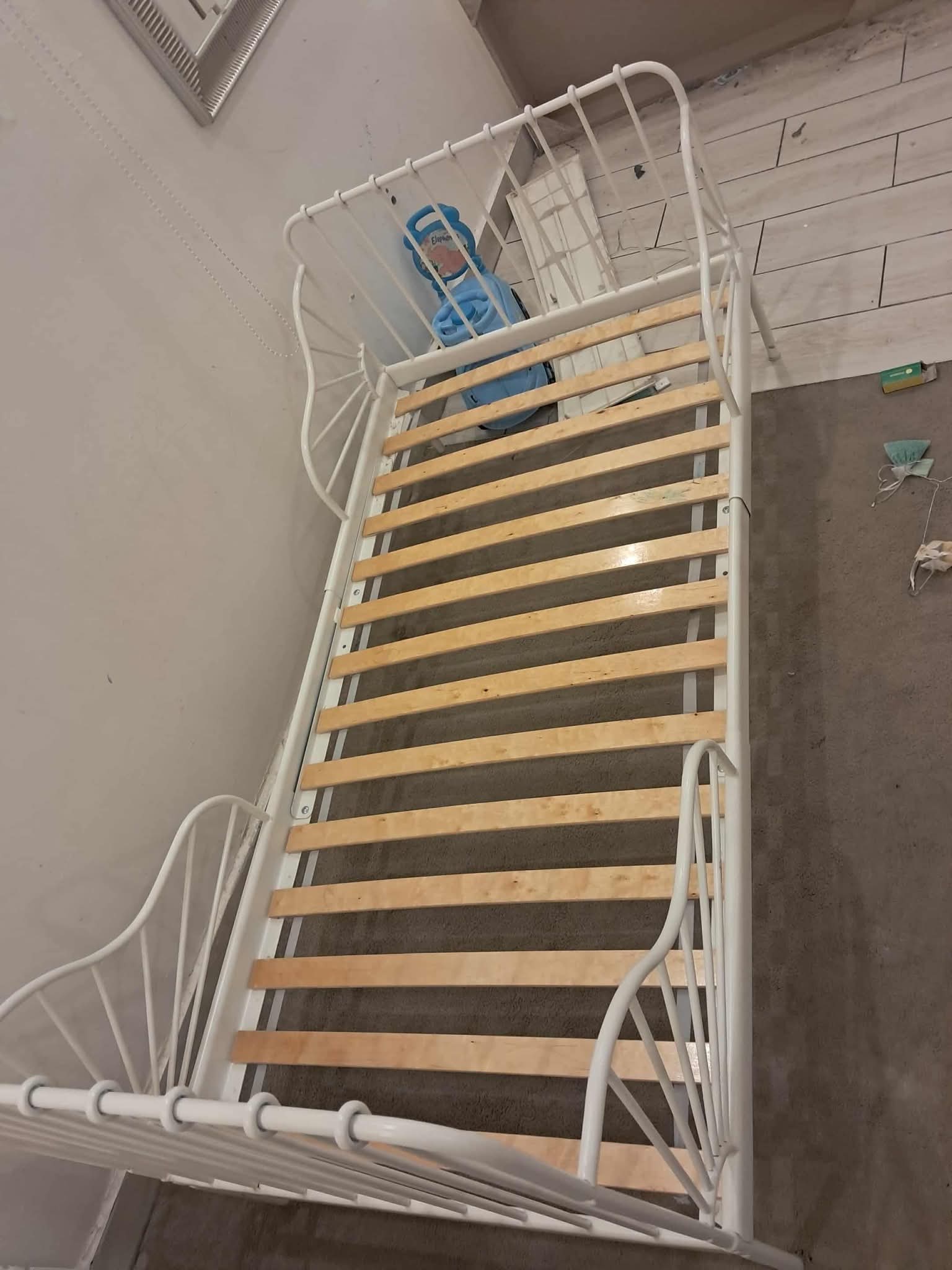 3سراير للبيع من ايكيا