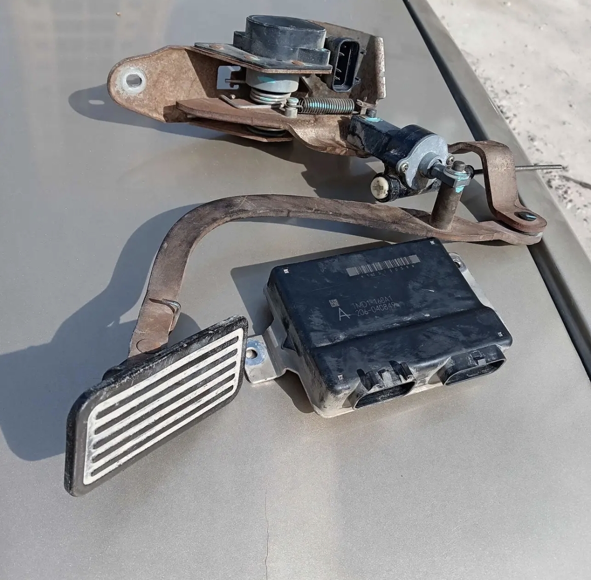 دعسه داخليه و كمبيوتر دعسه نظيفين جدا سوبر بان 2004 ودرج طابلوه