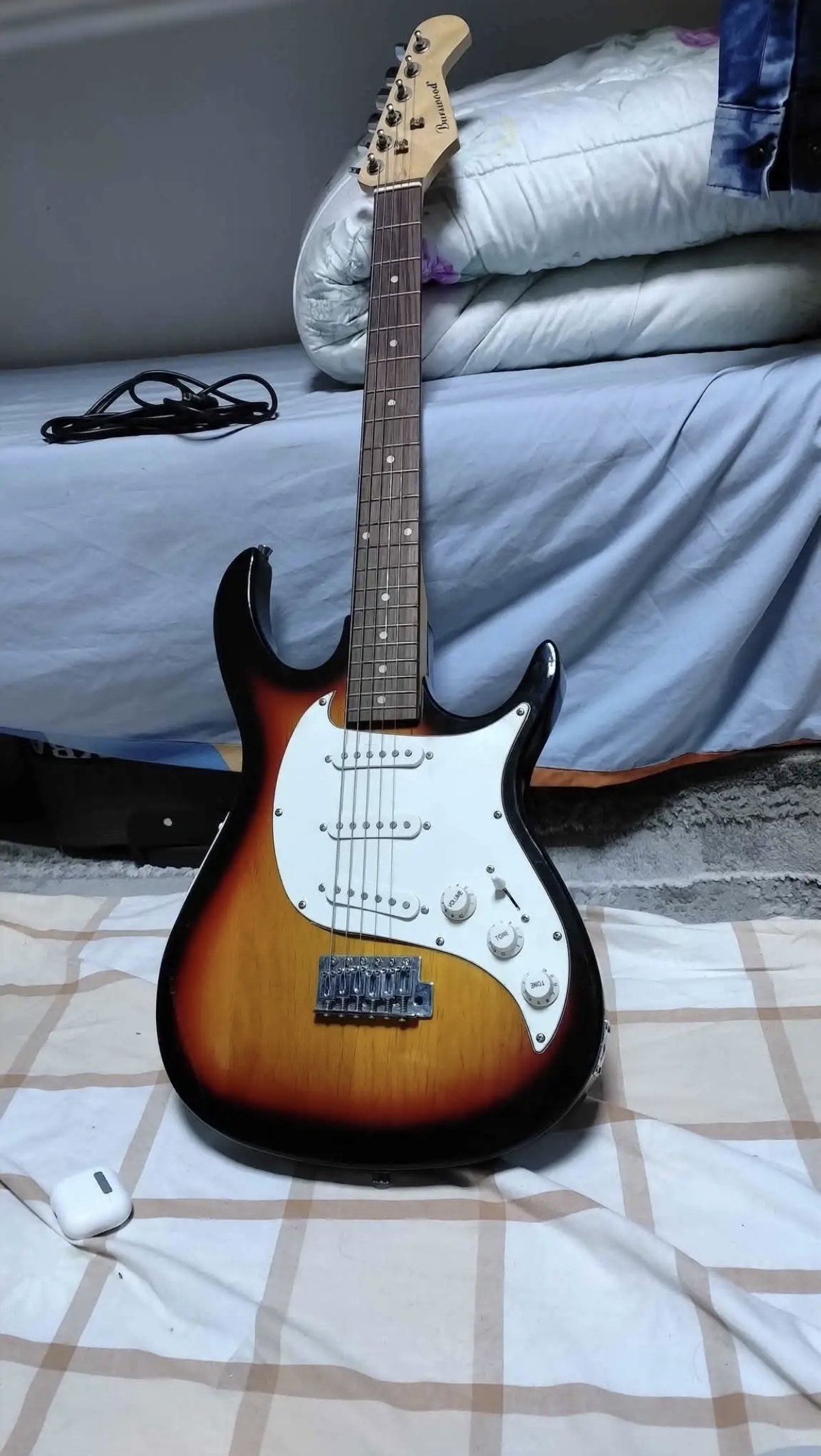 جيتار للبيع