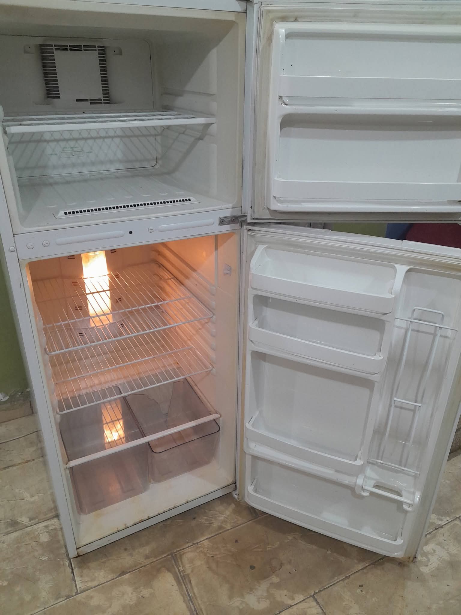 ثلاجه ممتازه بالمهبوله