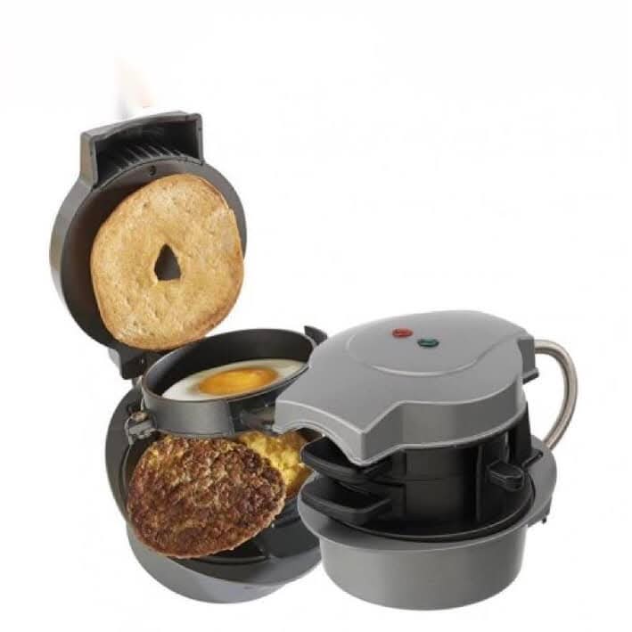 صانعة السندويشات