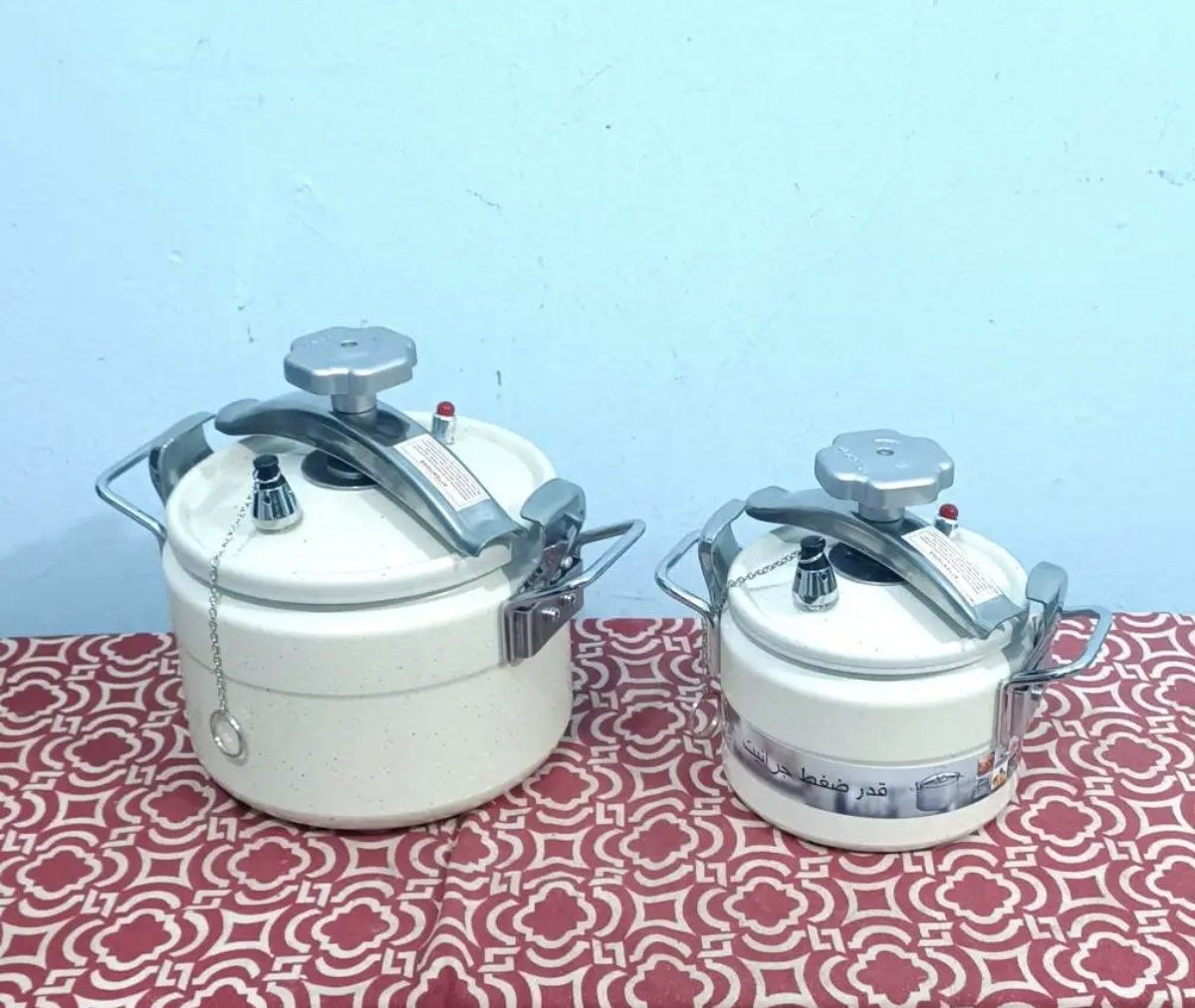 للبيع حلتين ضغط جرانيت 5 و 7 لتر جداد لم يستخدمه نهائى بيعه سريعه