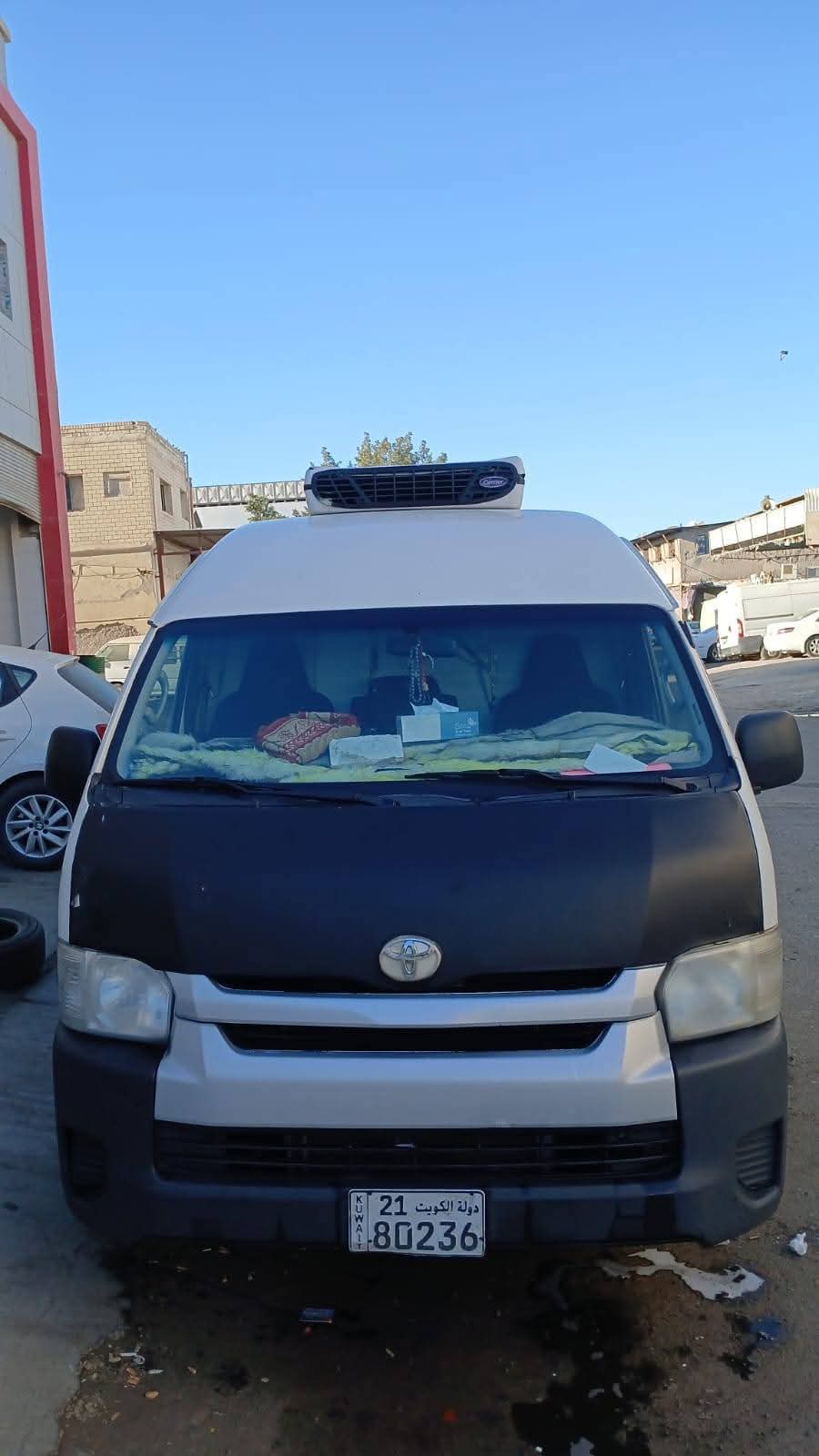 للبيع باص مقفل ثلاجة تويوتا هاي اس موديل  2018 بحالة ممتازة