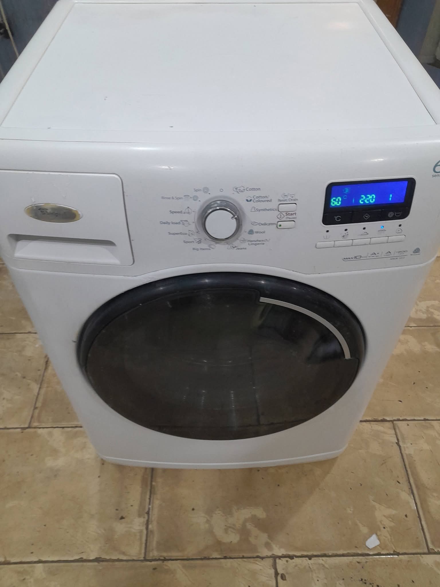 غساله اتوماتيك ويرلبول إيطالي ١٠كيلو