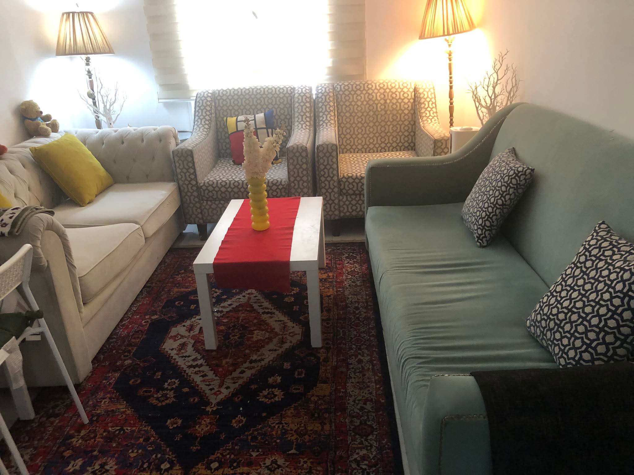 انتريه  ممتاز ونظيف بحاله ممتازه للبيع