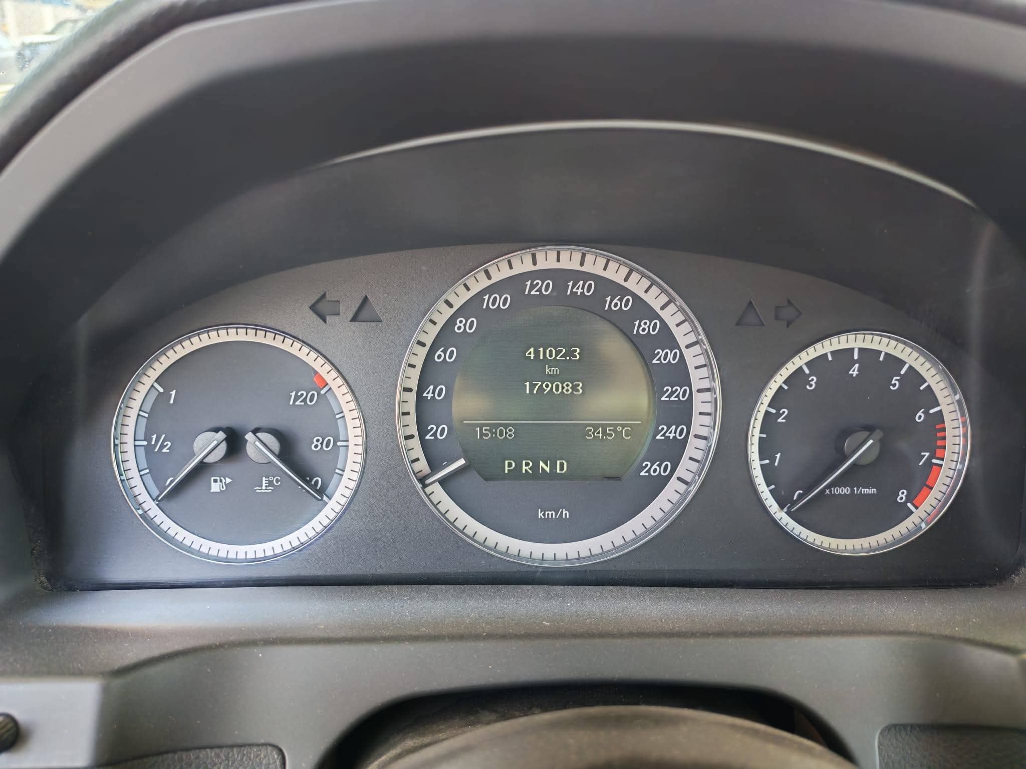 للبيع سياره مرسيدس حجم C180 مديل ٢٠١١ - صورة 5