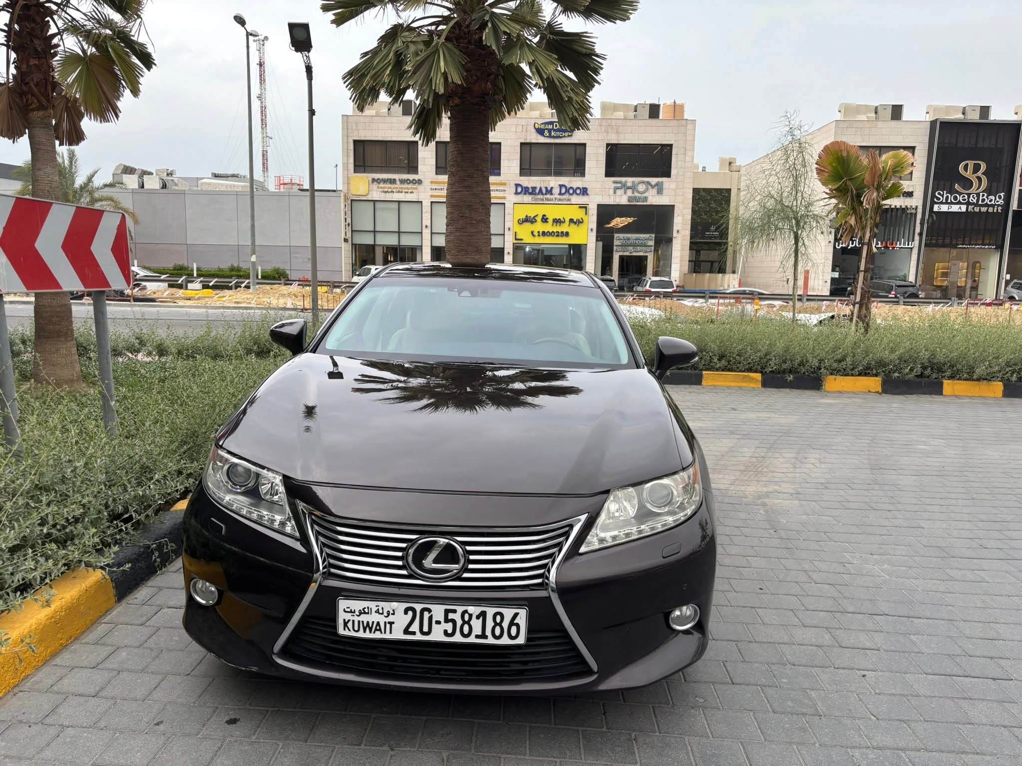 للبيع لكززEs350 موديل 2013 - صورة 4