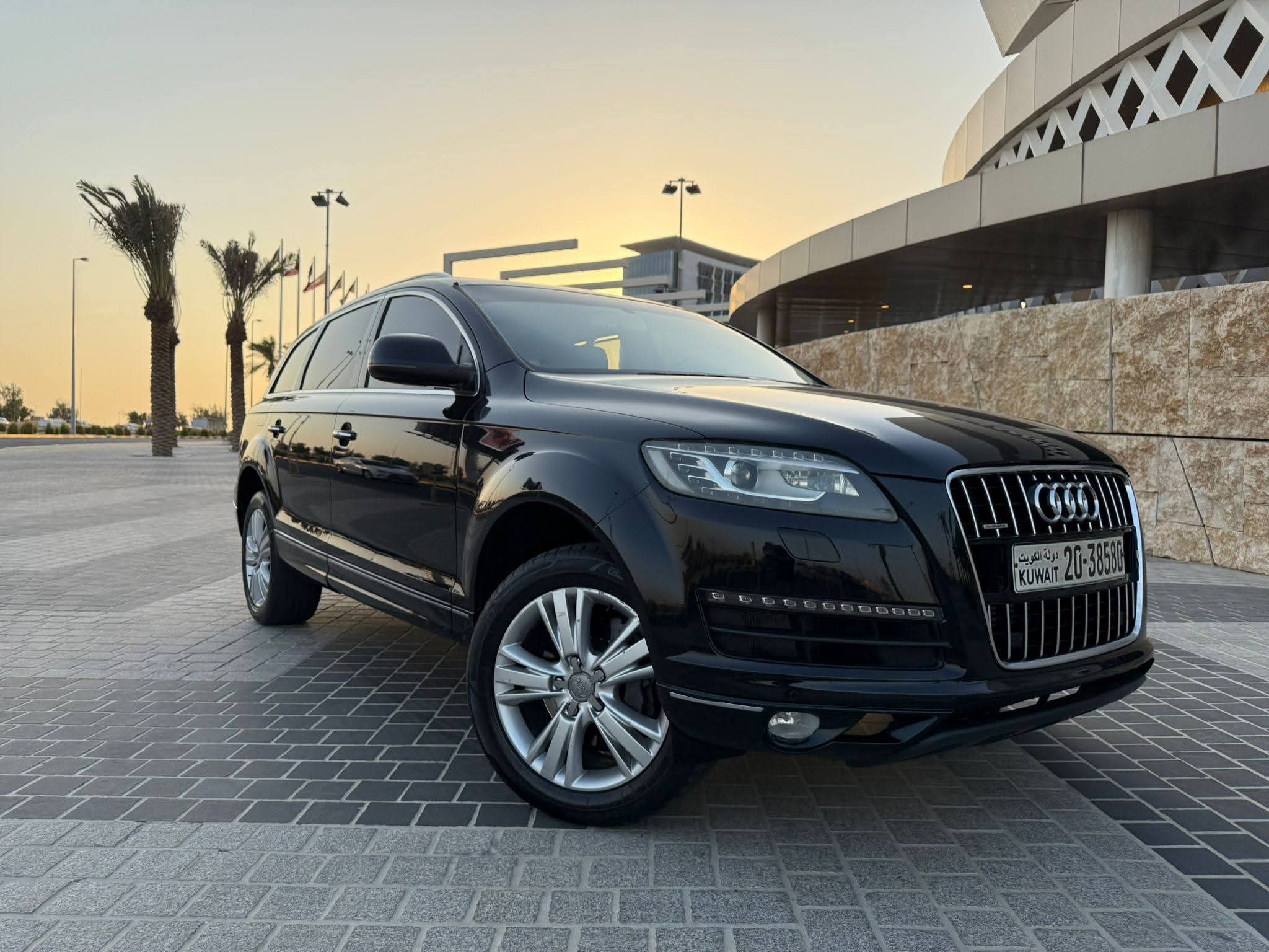 للبيع جيب اودي Q7 مديل ٢٠١٣ - صورة 4