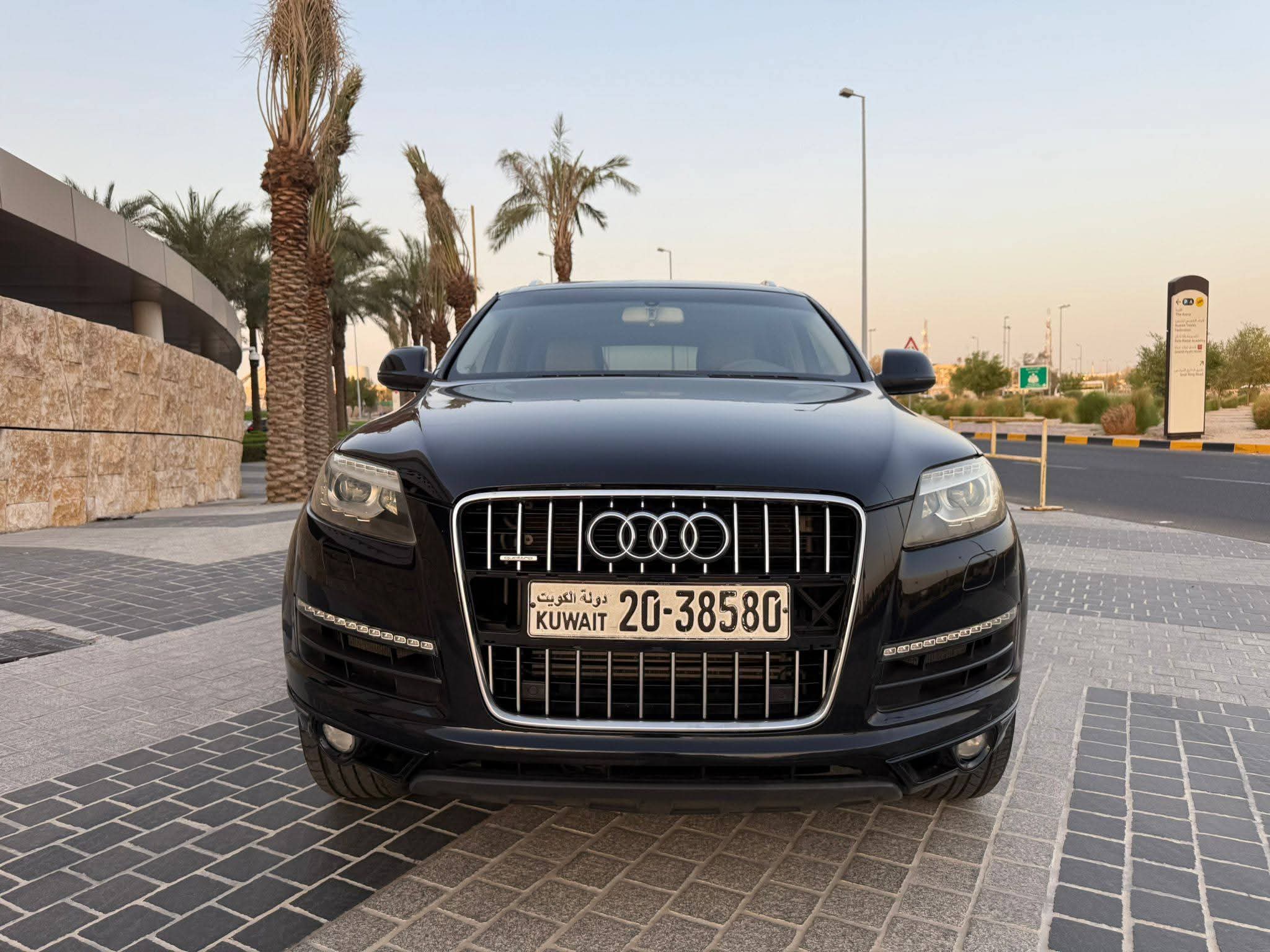 للبيع جيب اودي Q7 موديل ٢٠١٣