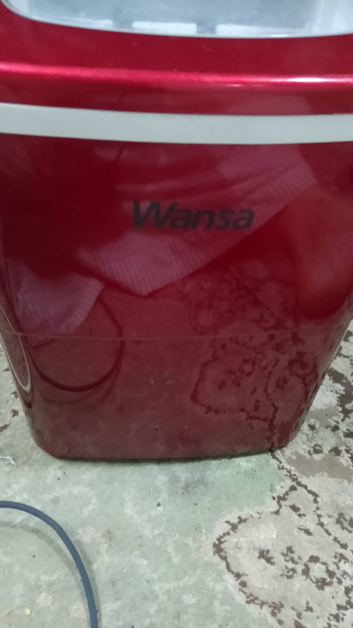 صانعة مكعبات التلج وانسا بحالة ممتازة - صورة 2
