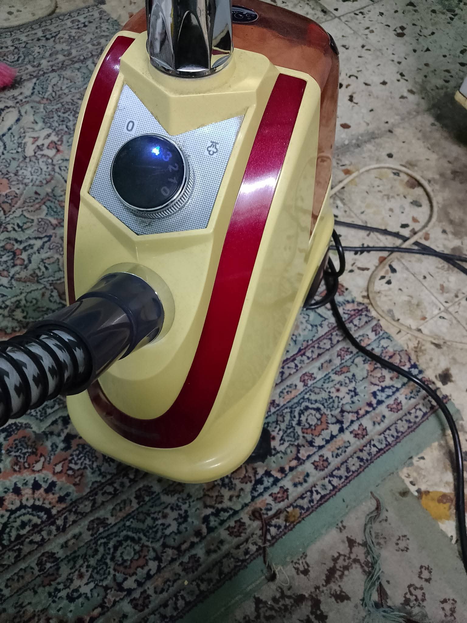 مكوة بخار عمودية دايكسون ٢٢٠٠واط - صورة 3