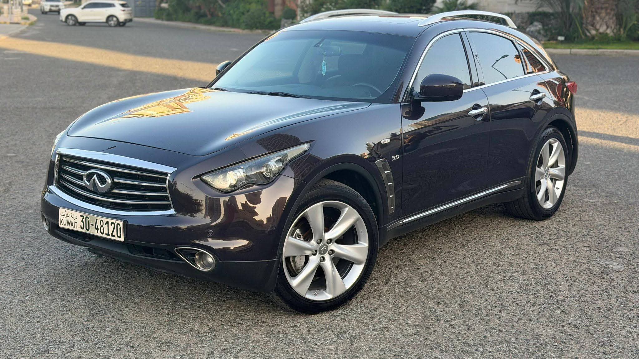 للبيع جيب انفنتي QX70S مديل ٢٠١٤ - صورة 7