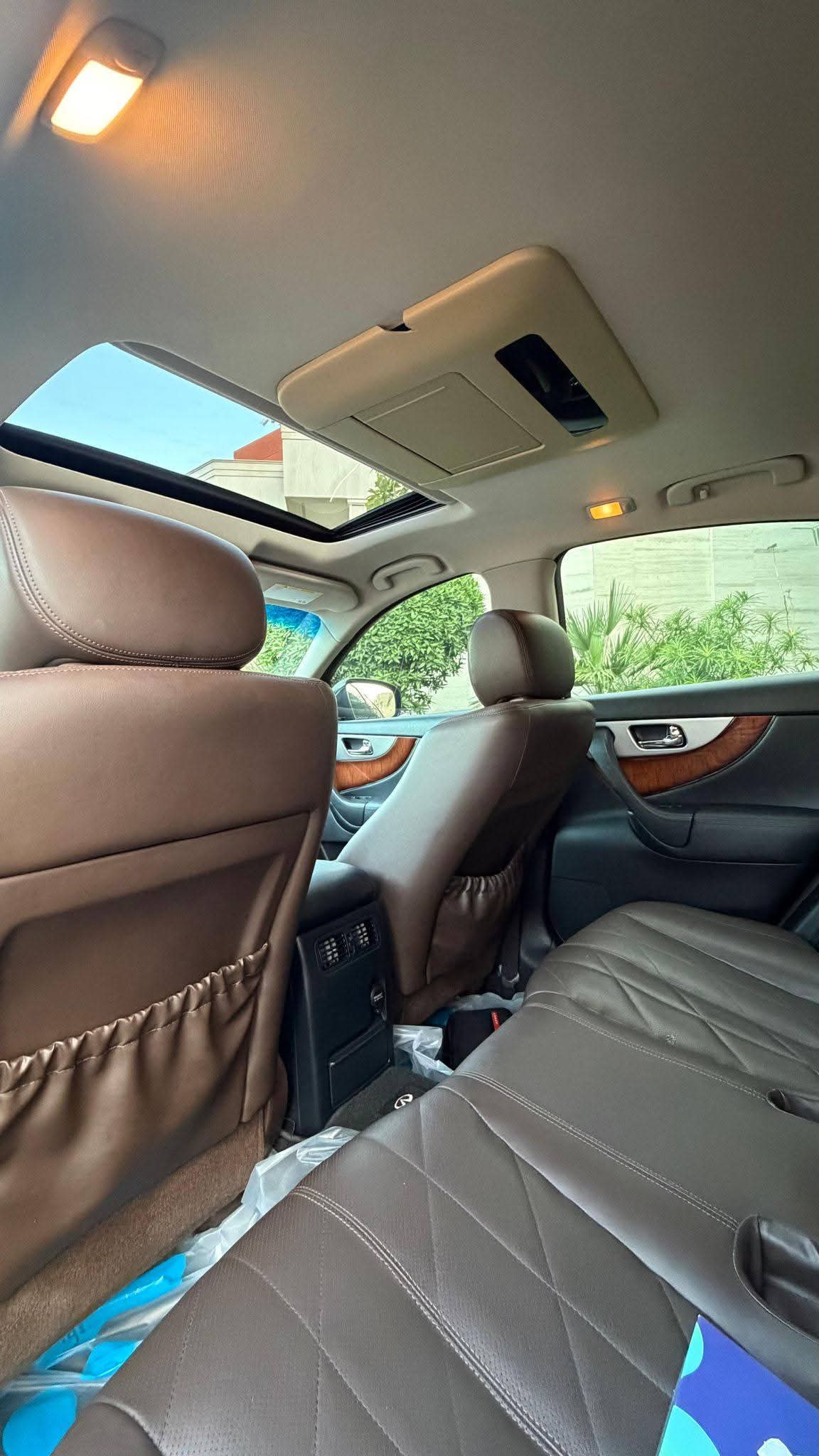 للبيع جيب انفنتي QX70S مديل ٢٠١٤ - صورة 9