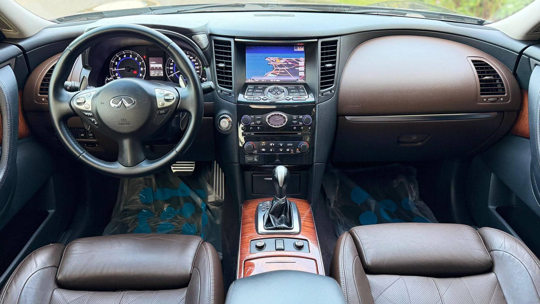 للبيع جيب انفنتي QX70S مديل ٢٠١٤ - صورة 5