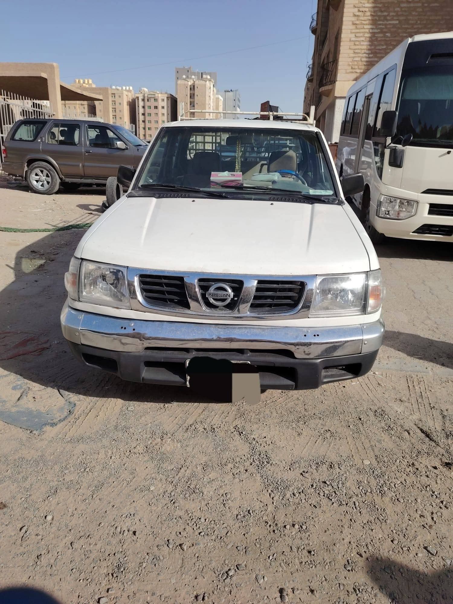 وانيت نيسان ٢٠٠٥ بحاله فوق الممتازه - صورة 1