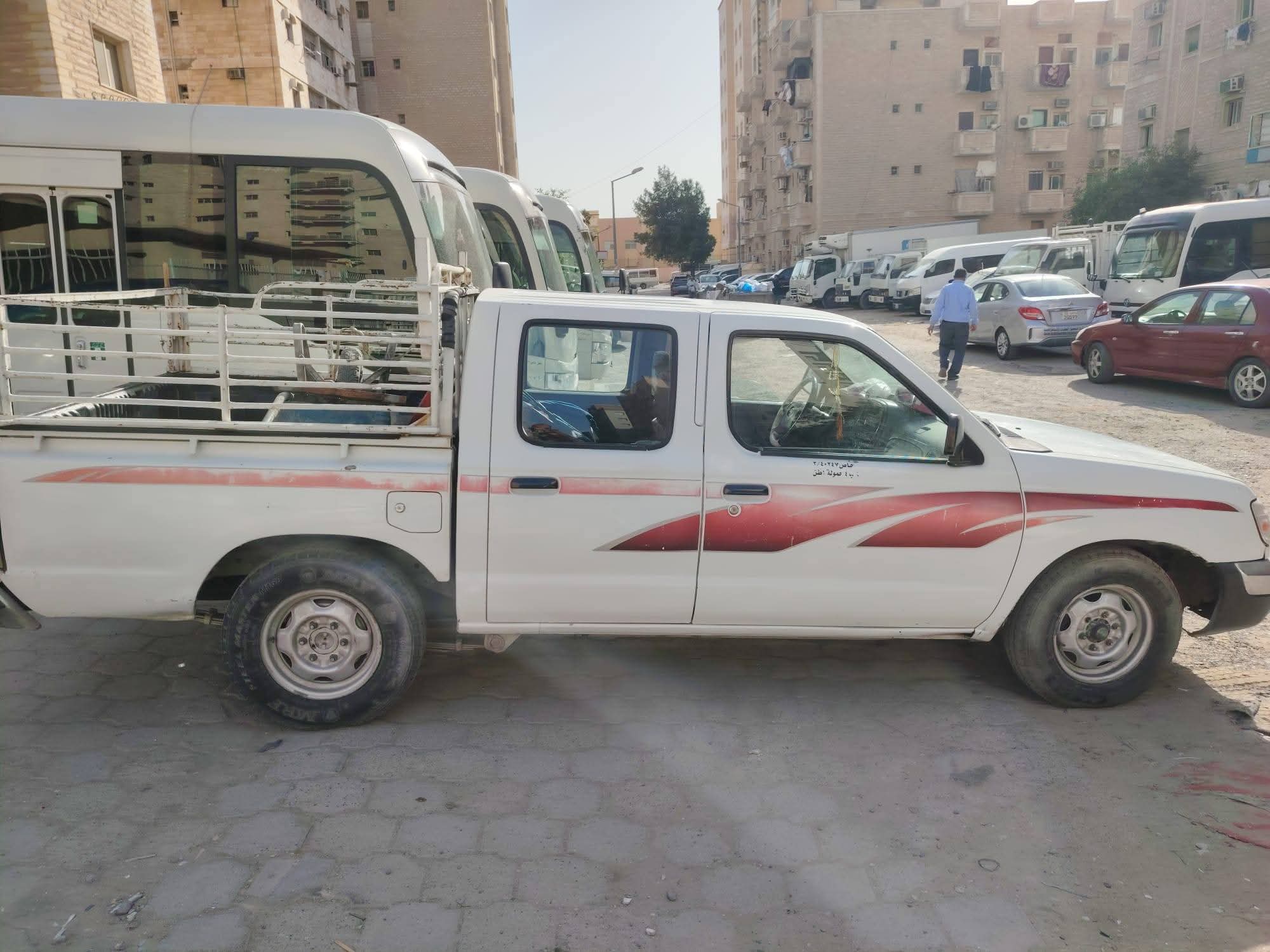 وانيت نيسان ٢٠٠٥ بحاله فوق الممتازه - صورة 3