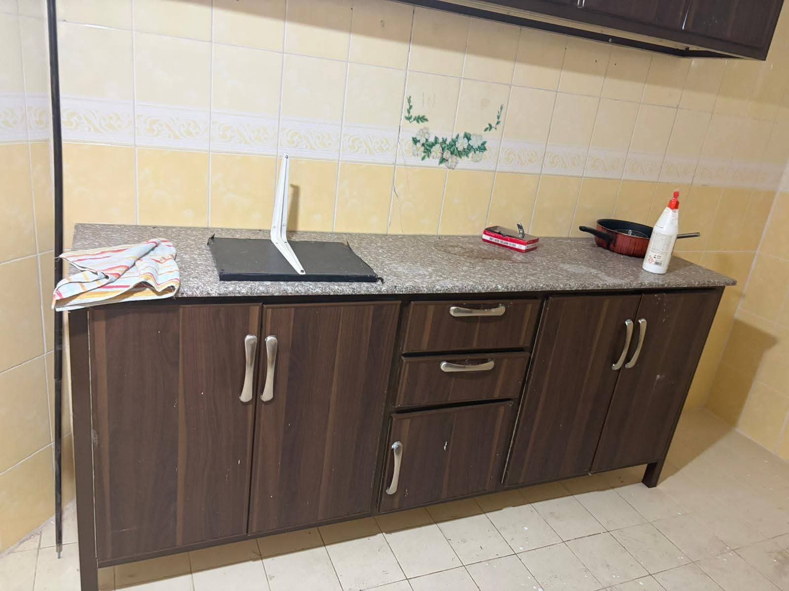 مطبخ استعمال خفيف نظيف جدا