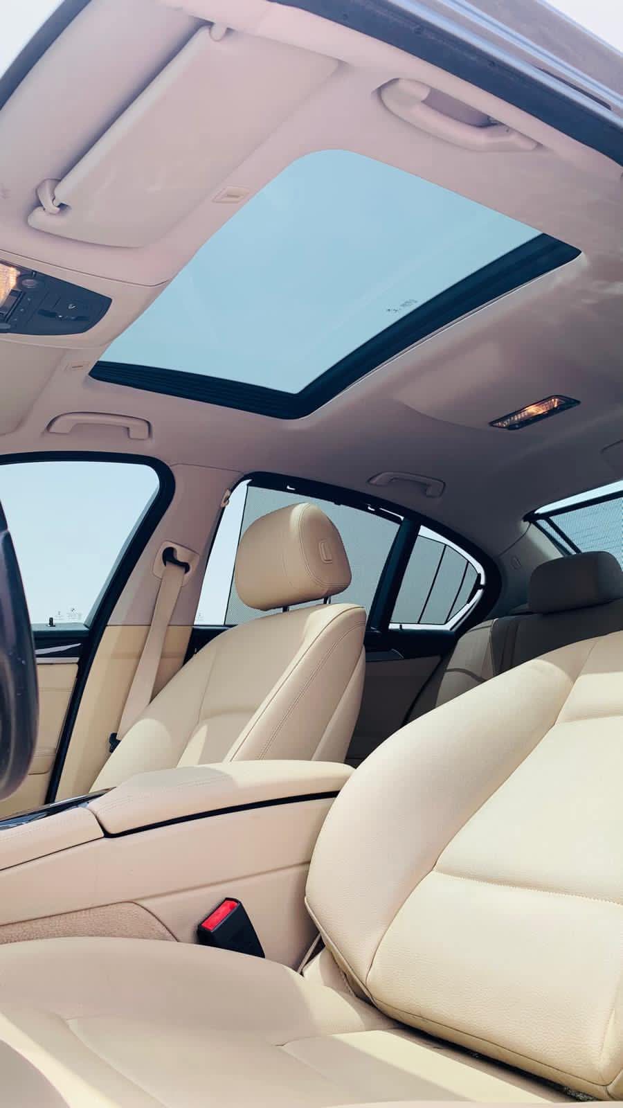بي إم دبليو BMW 520i 2015 - للبيع - صورة 8