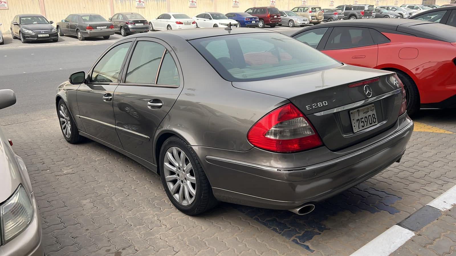 مرسيدس E280 2008 - للبيع - صورة 4