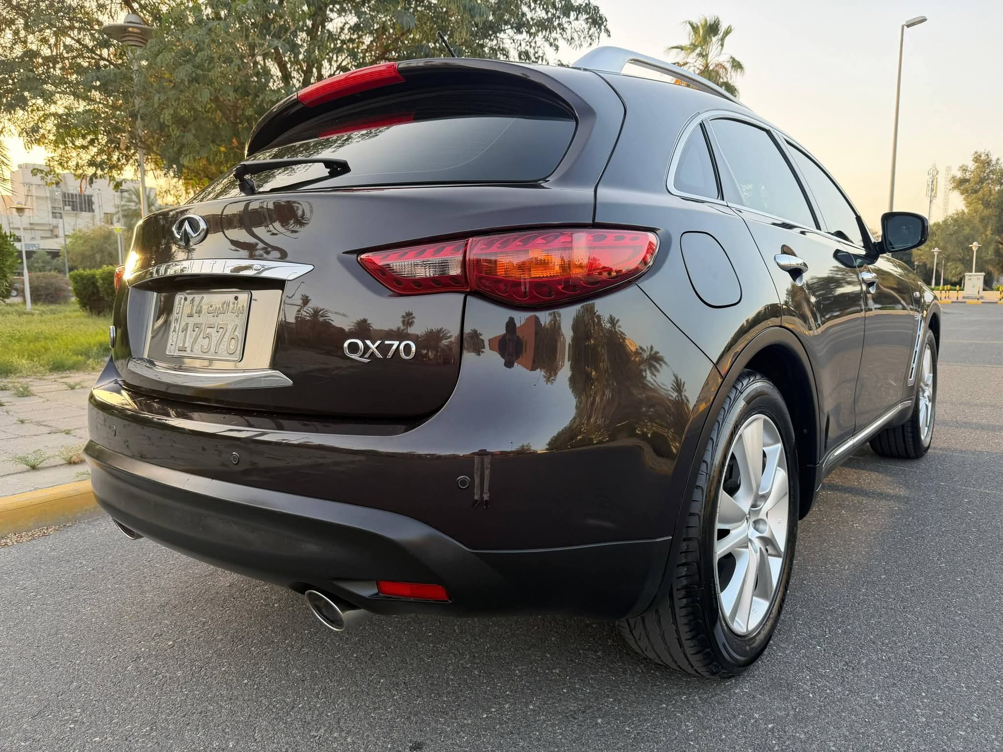 للبيع جيب انفنتي QX70S مديل ٢٠١٦ - صورة 12
