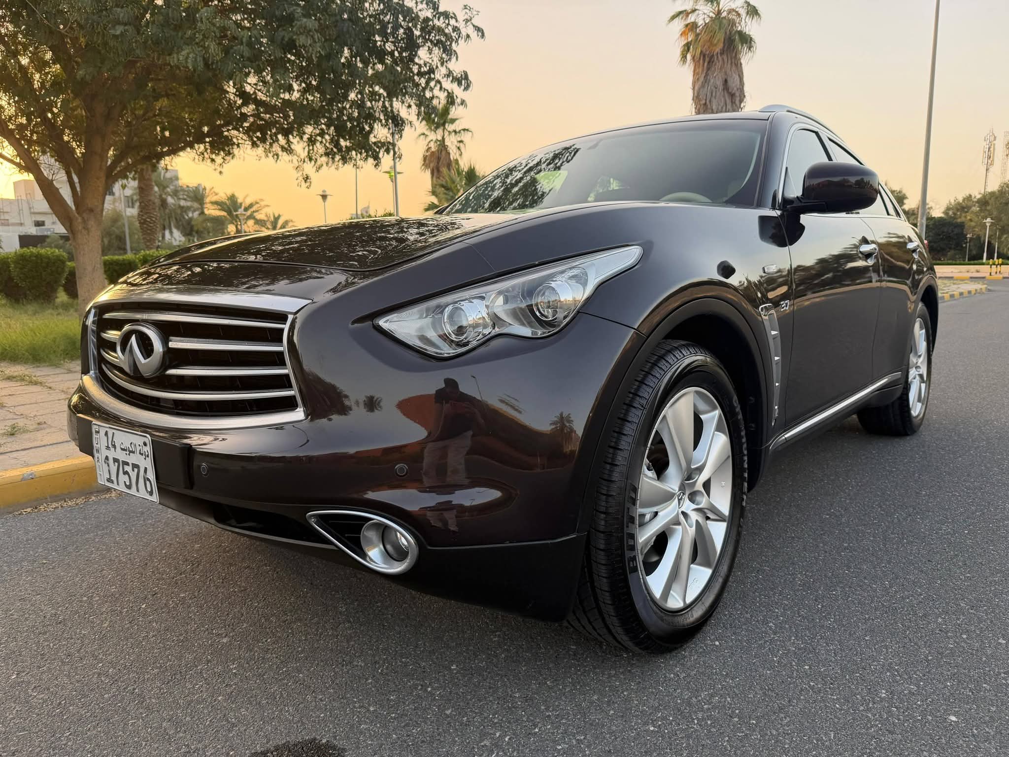 للبيع جيب انفنتي QX70S مديل ٢٠١٦ - صورة 3