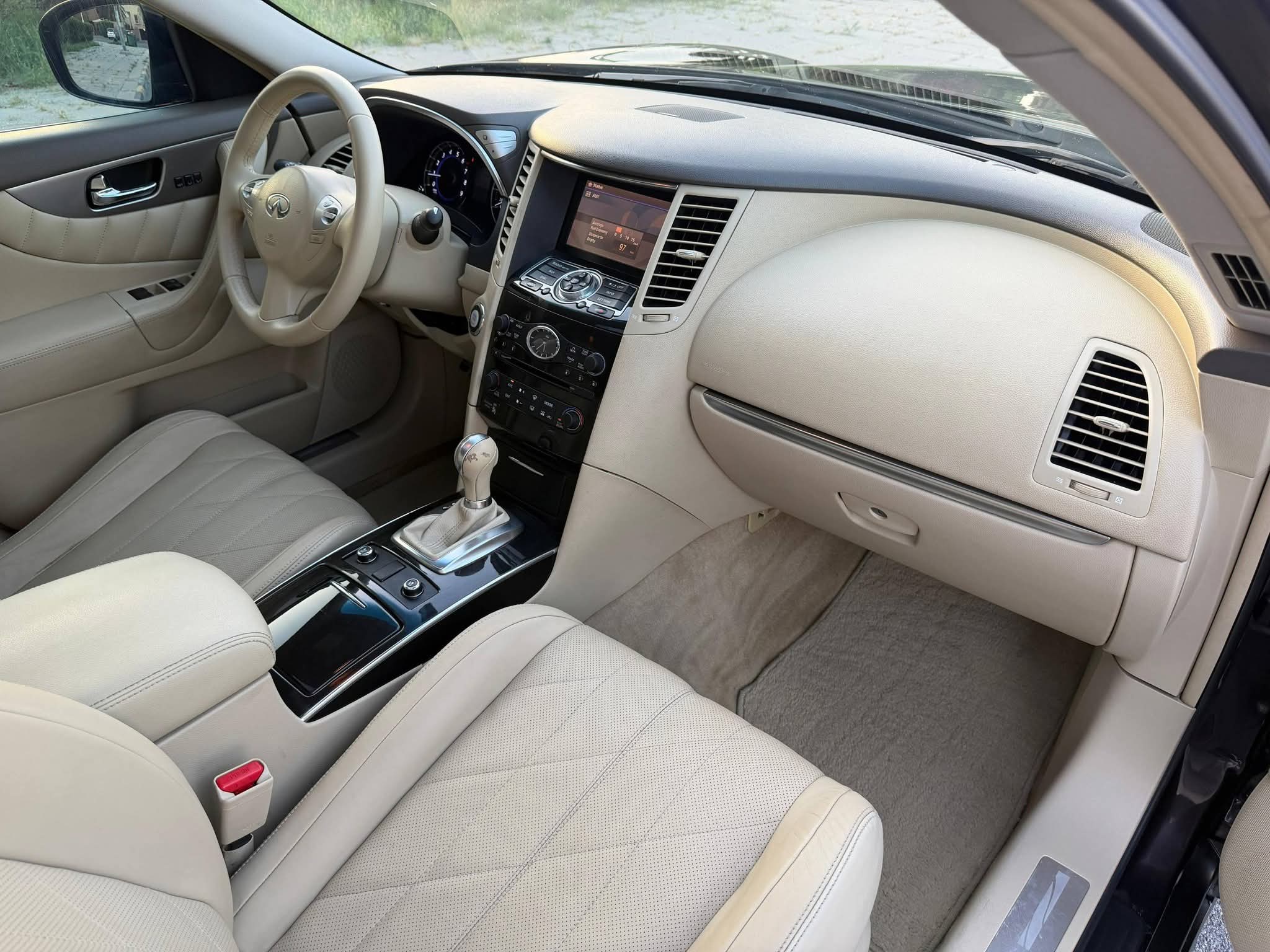 للبيع جيب انفنتي QX70S مديل ٢٠١٦ - صورة 7