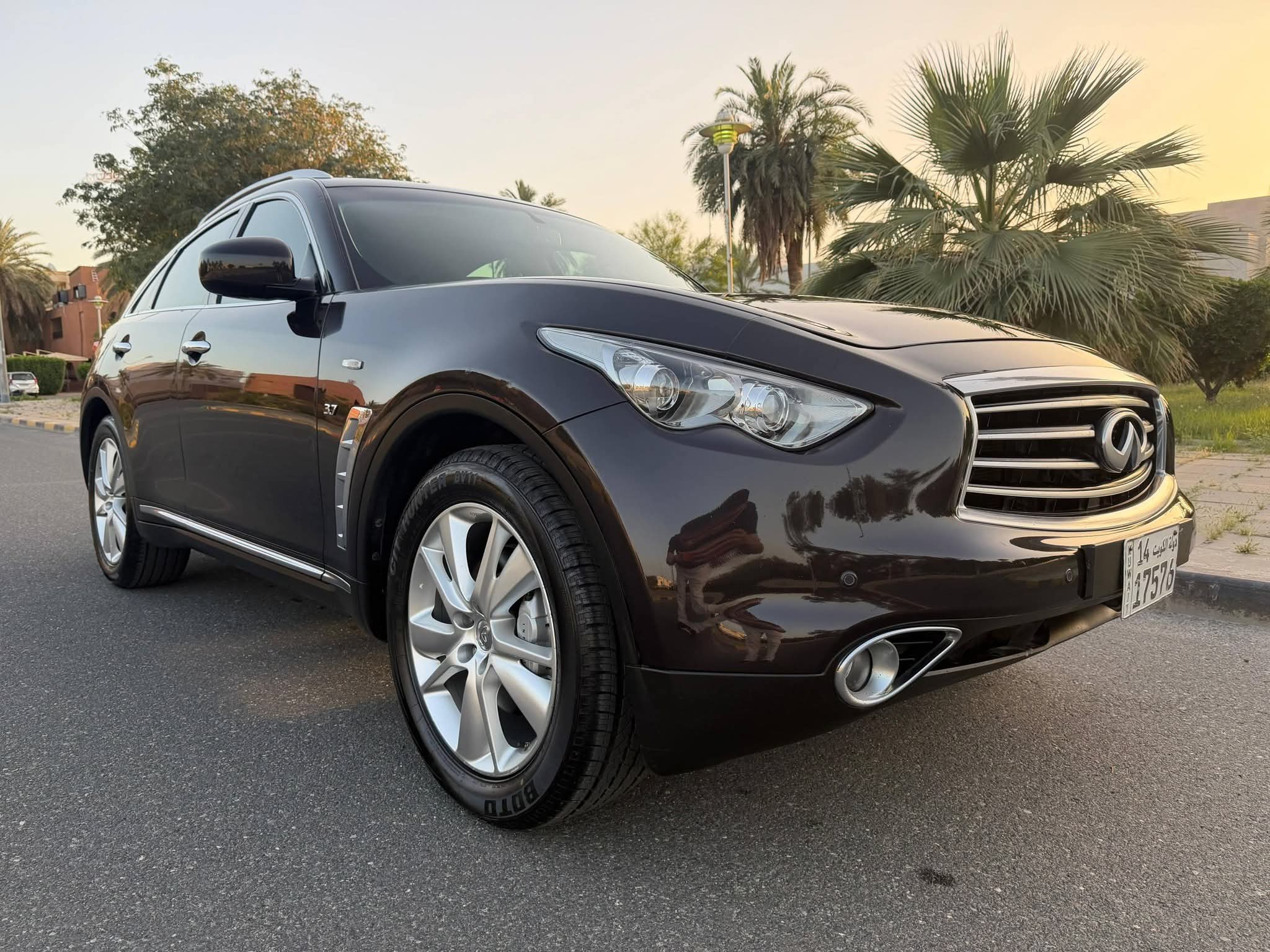 للبيع جيب انفنتي QX70S مديل ٢٠١٦ - صورة 4