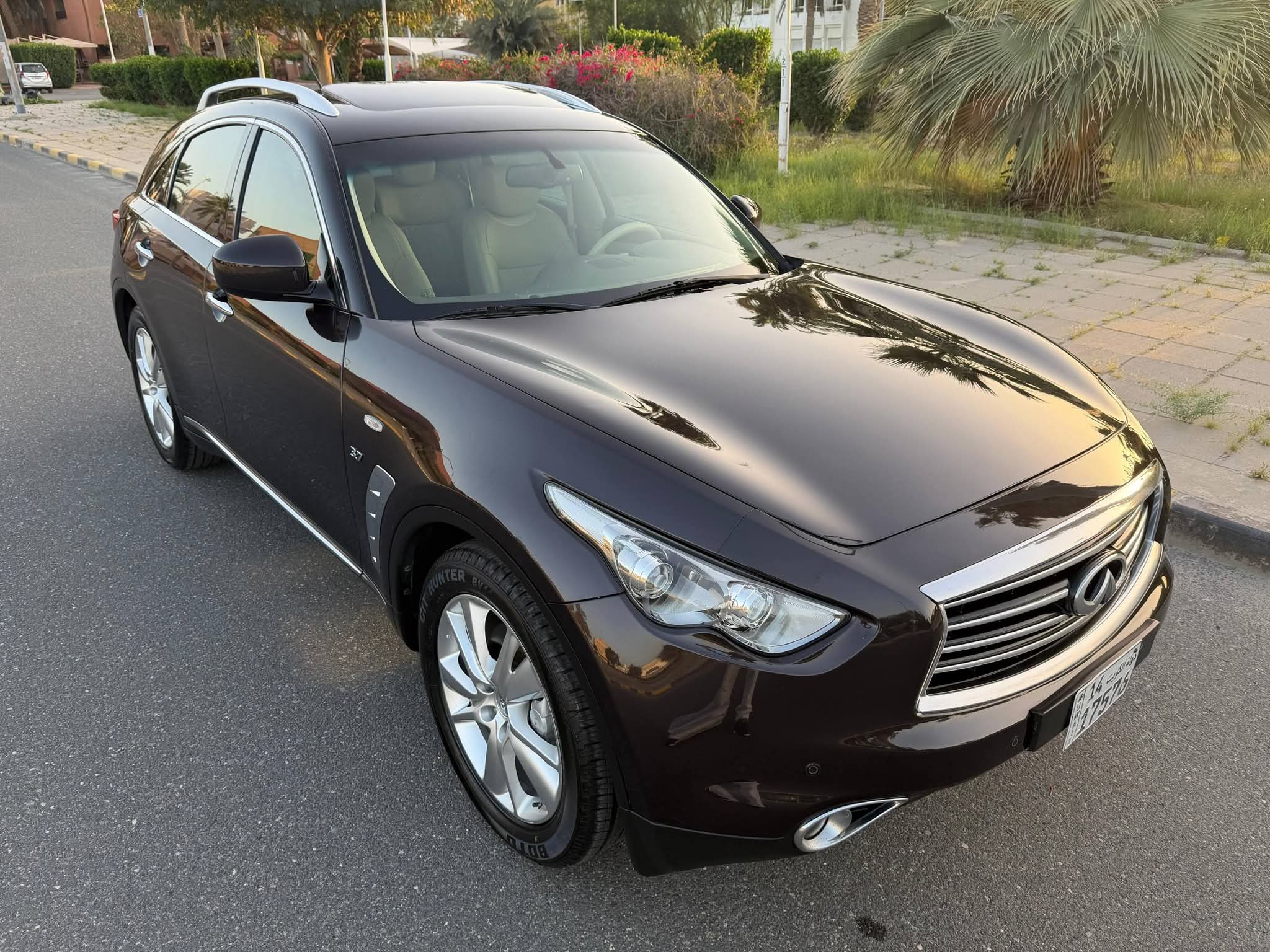 للبيع جيب انفنتي QX70S مديل ٢٠١٦