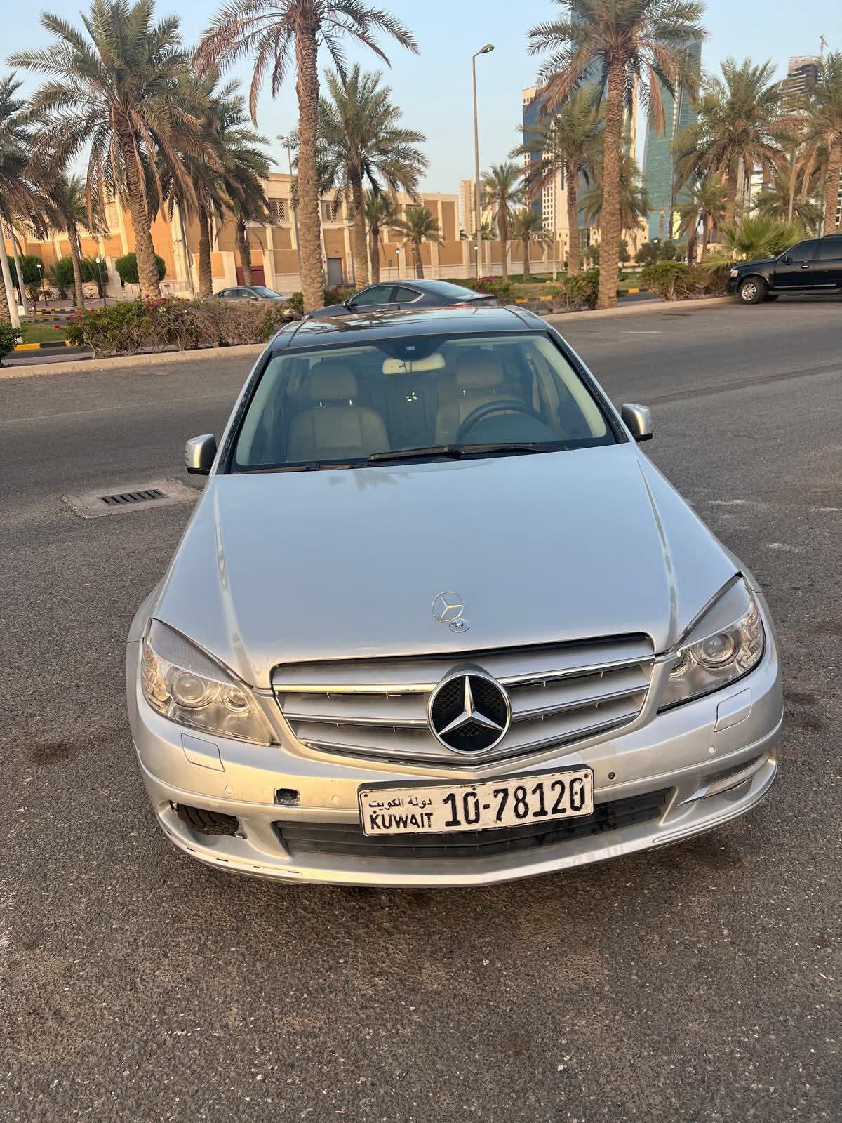 مرسيدس C300 2011- للبيع - صورة 1
