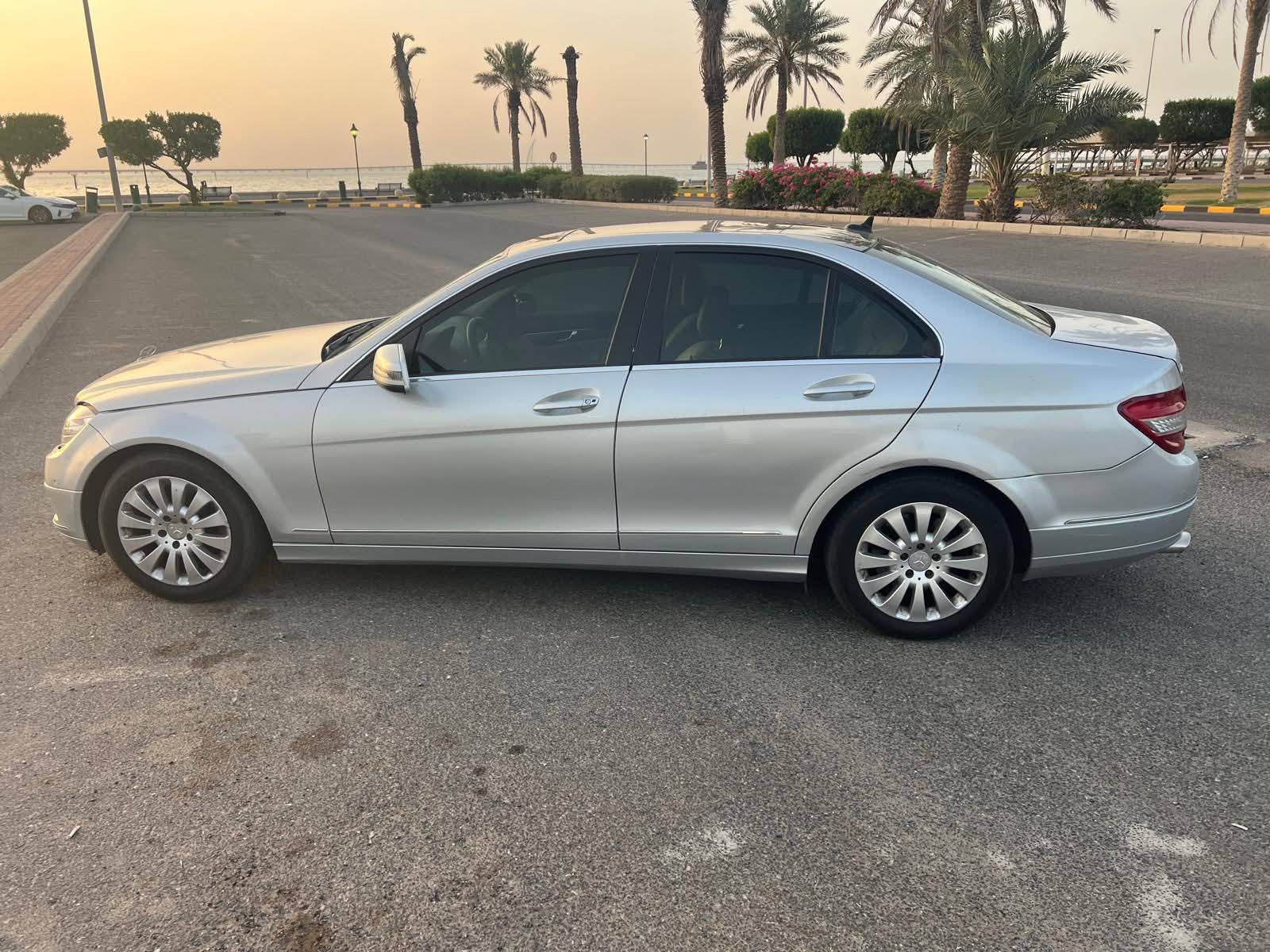 مرسيدس C300 2011- للبيع - صورة 6