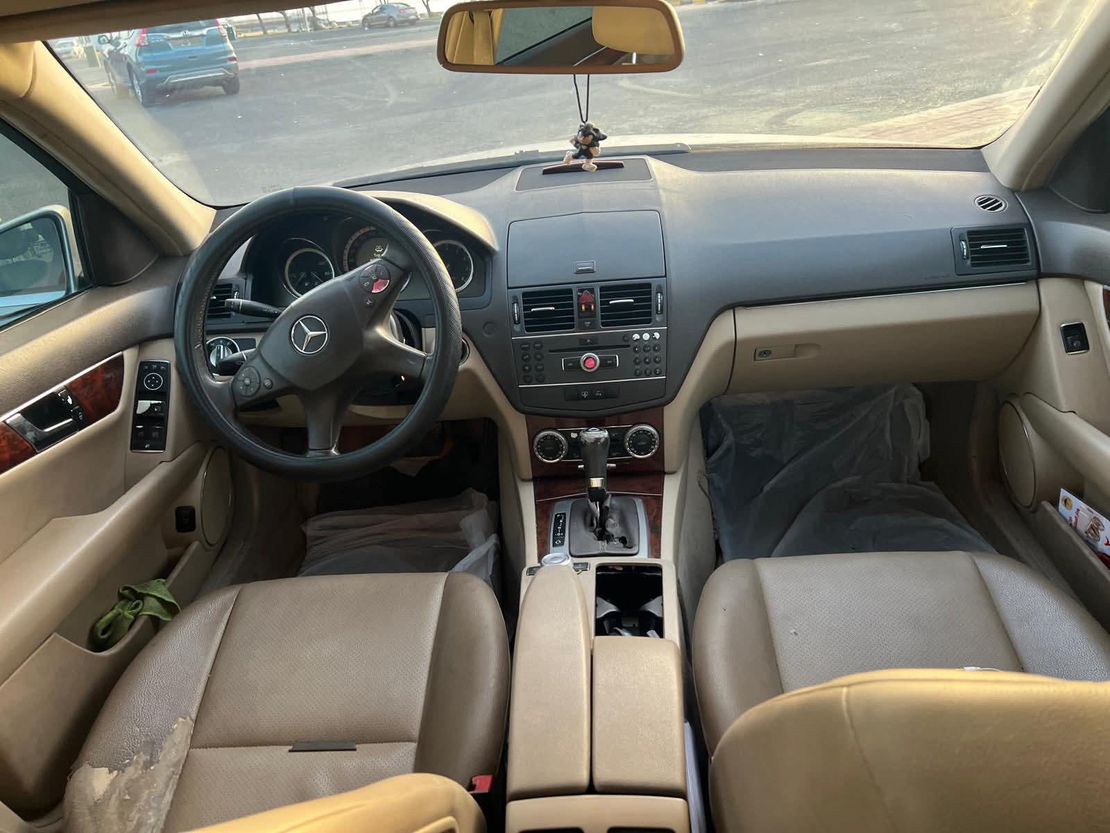 مرسيدس C300 2011- للبيع - صورة 8