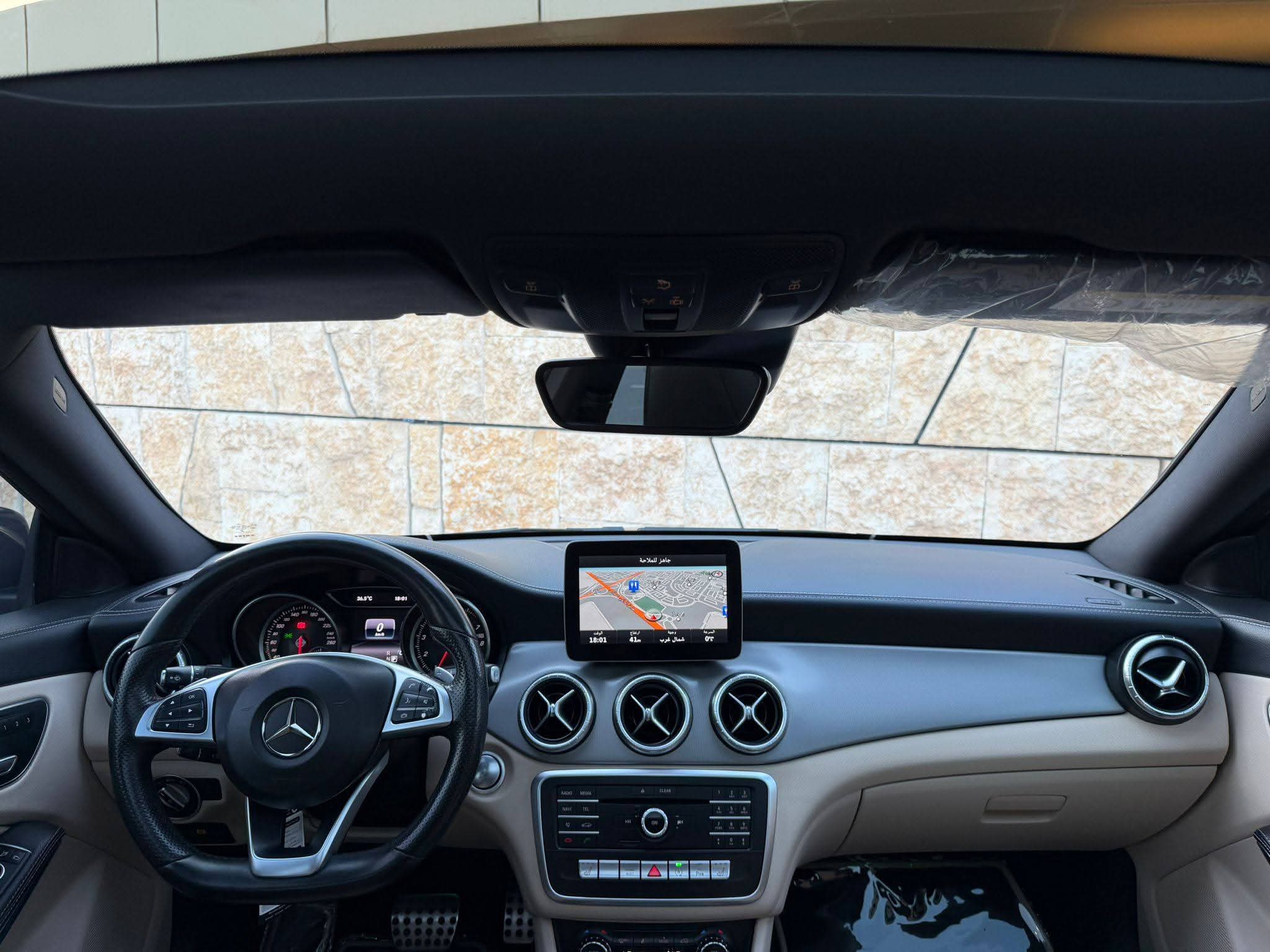 للبيع سياره مرسيدس CLA 250 مديل ٢٠١٨ - صورة 13