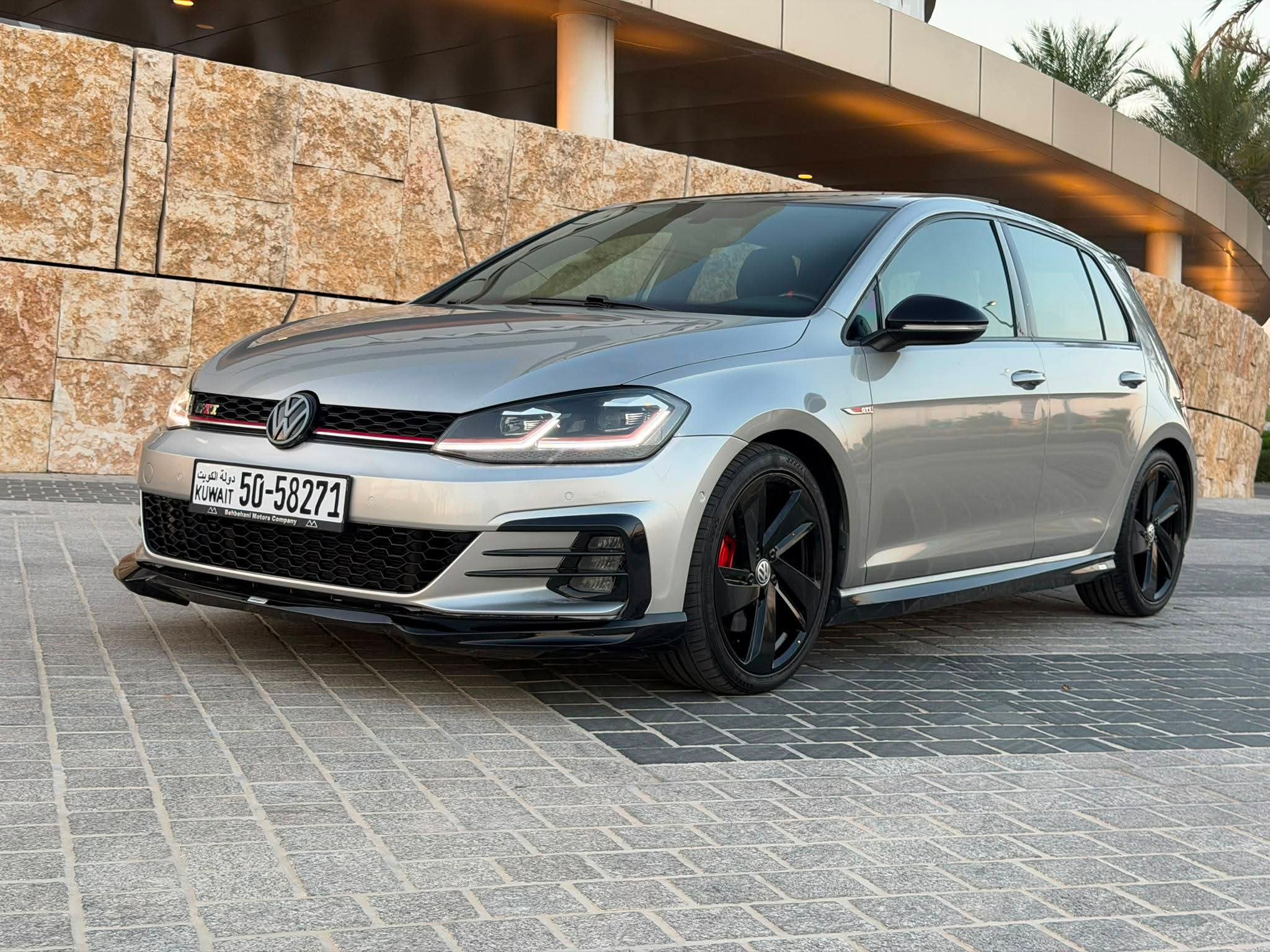 للبيع سياره جولف GTI مديل ٢٠١٨ - صورة 1