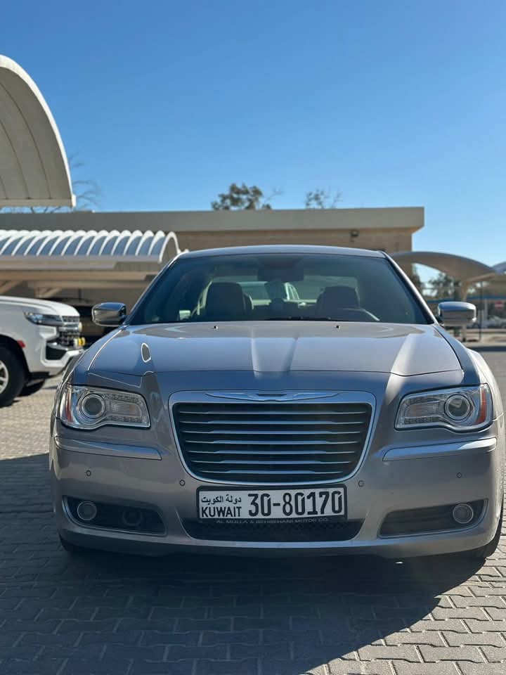 كرايزلر c300 موديل 2014 - صورة 2