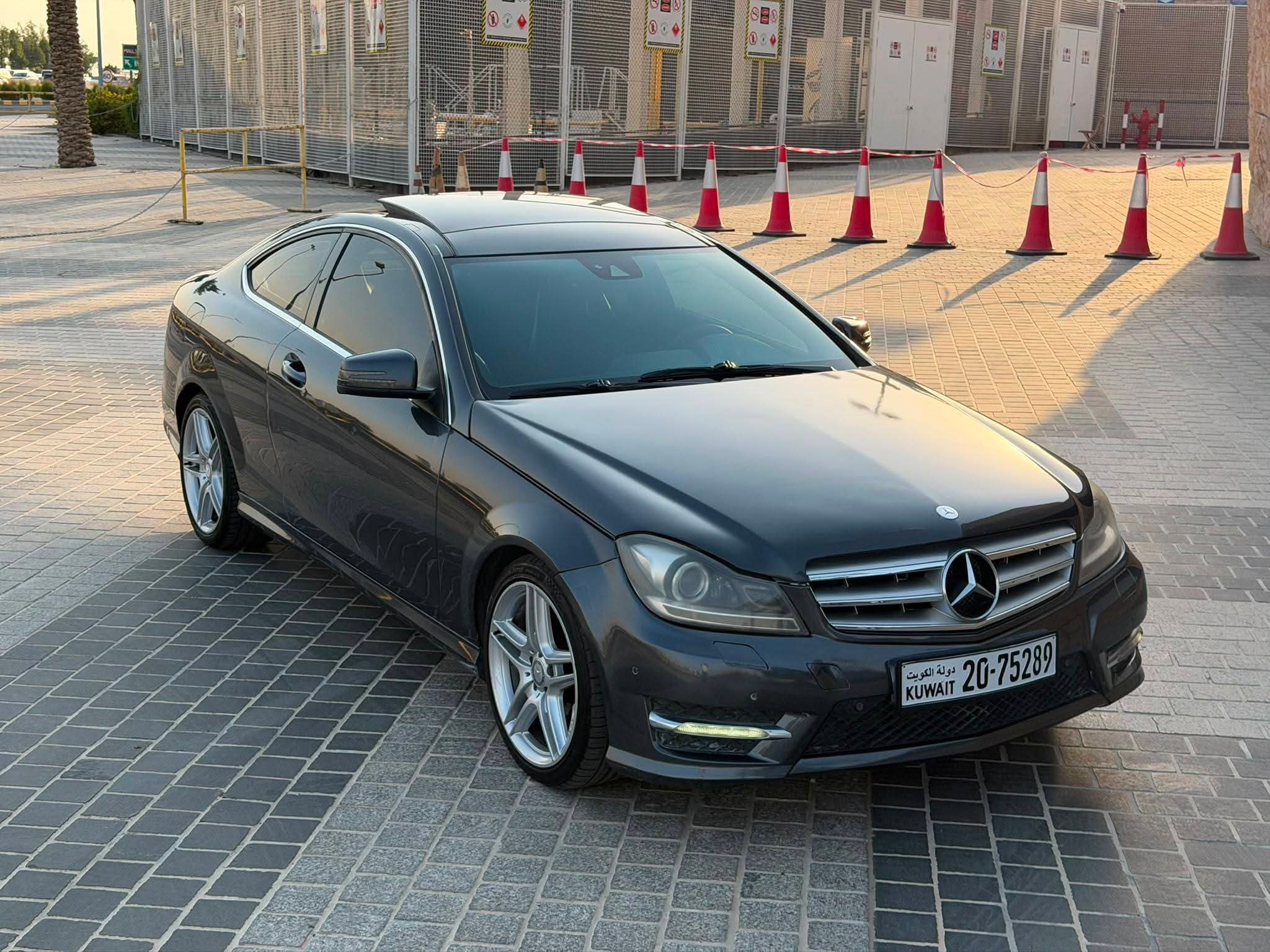 للبيع سياره مرسيدس C250 مديل ٢٠١٤ - صورة 1
