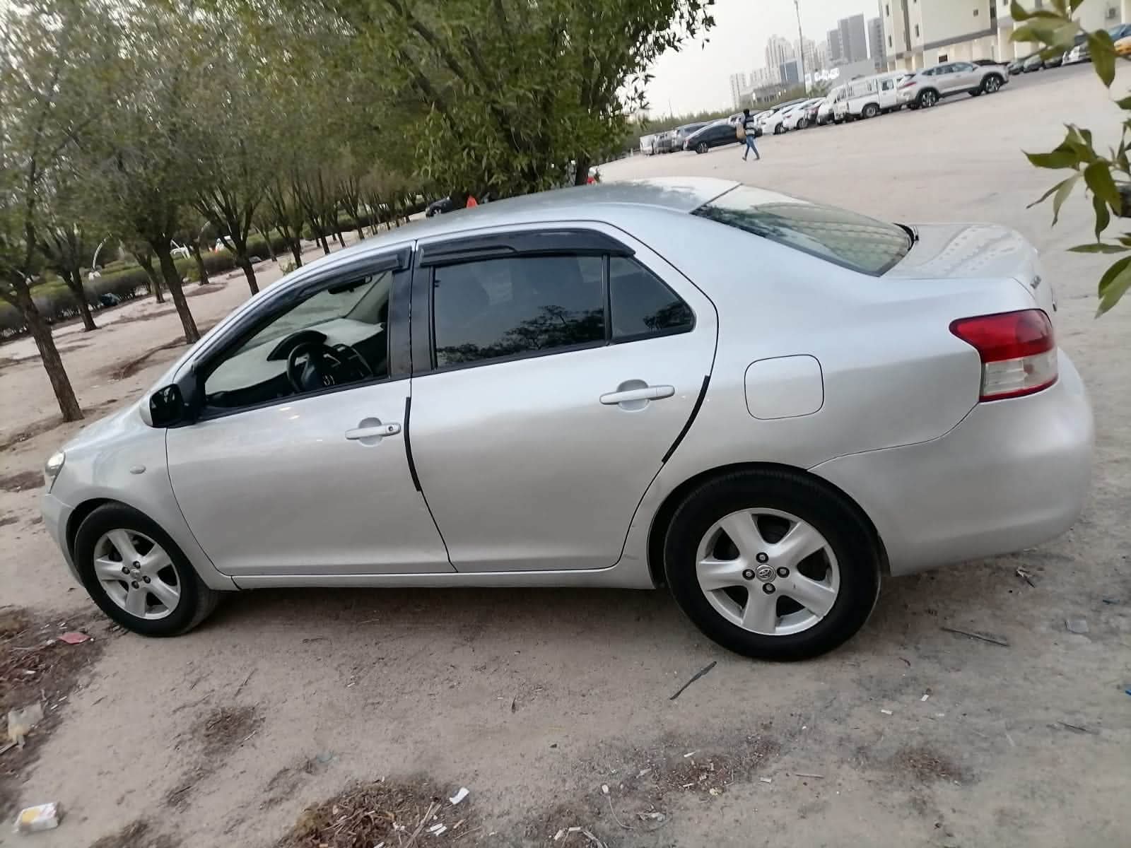 للبيع يارس 2008 - صورة 1