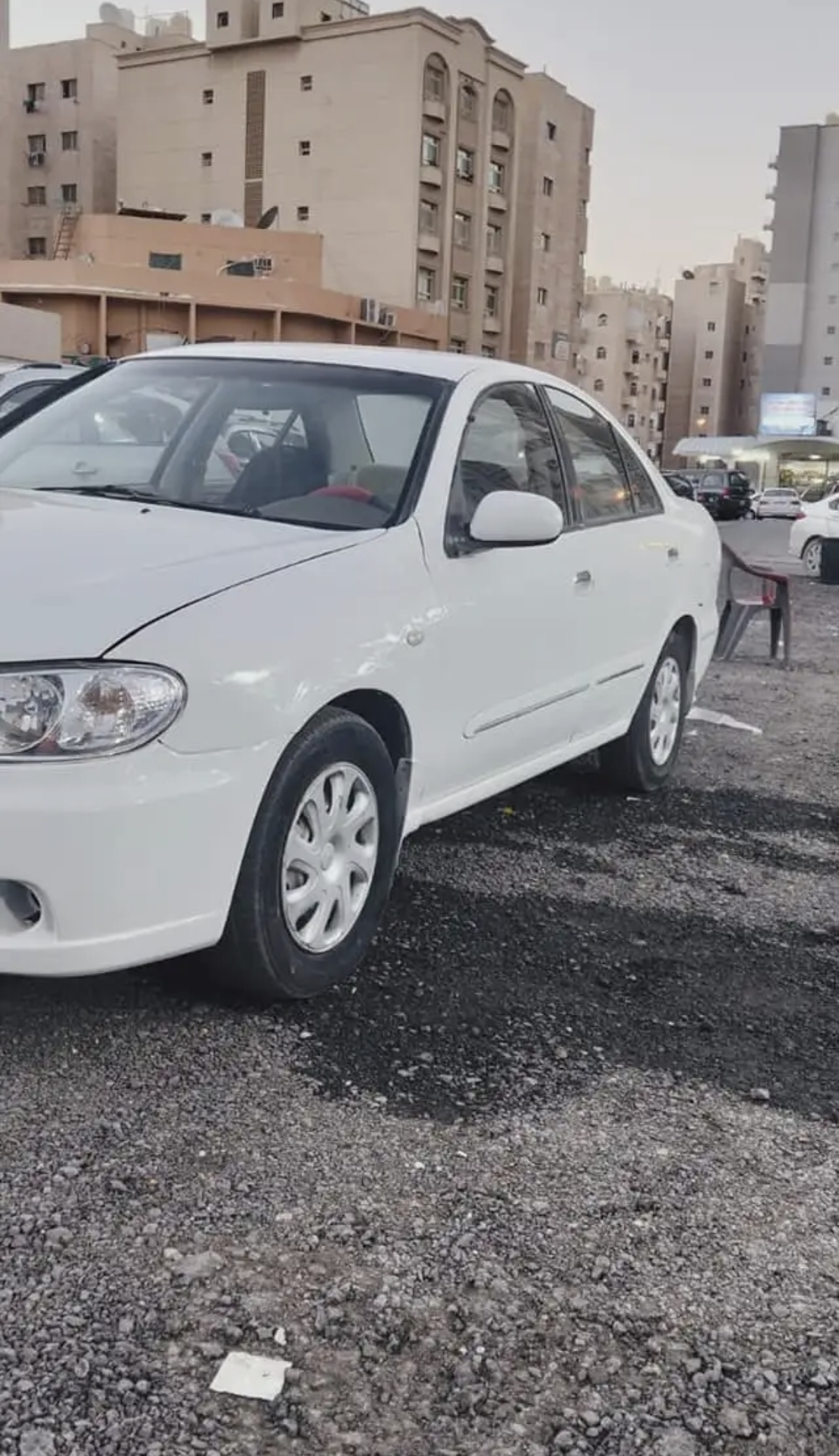 نيسان صني بحاله جيده للبيع جير مكينه شاصي تمام مكيف ثلج تواير جديده ياباني سوبر صالون موديل 2011