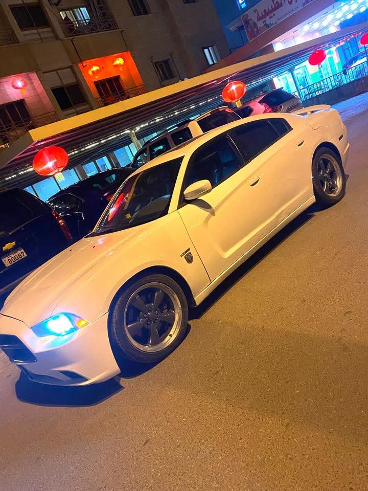 شارجر ( هيترج V8-Rtمواصفات SRT مودي