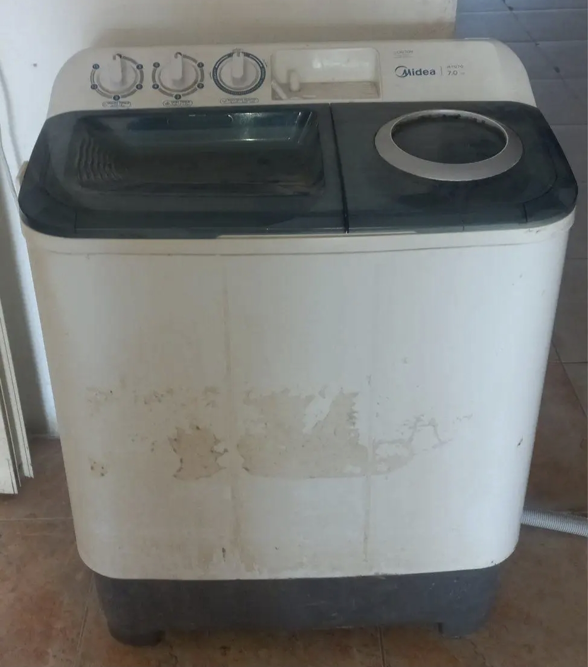 غسالة شبه جديد كفاله 10ايام 7كيلو