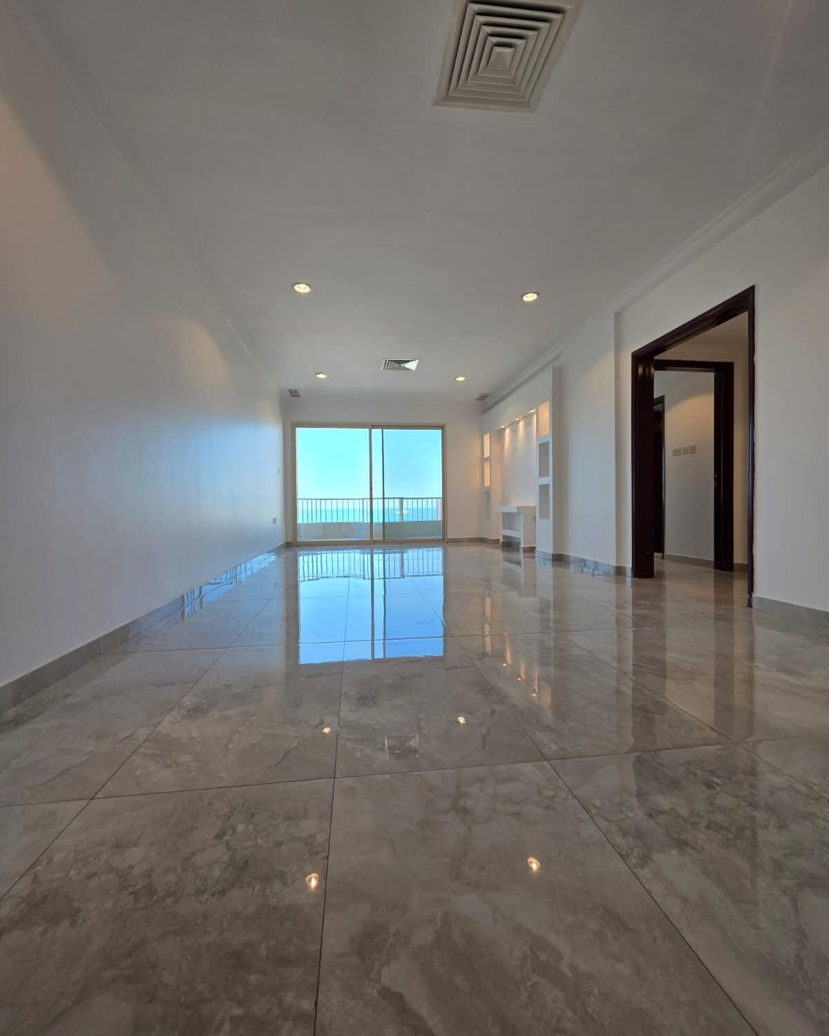 للايجار شقه بالسالميه اطلاله بحريه