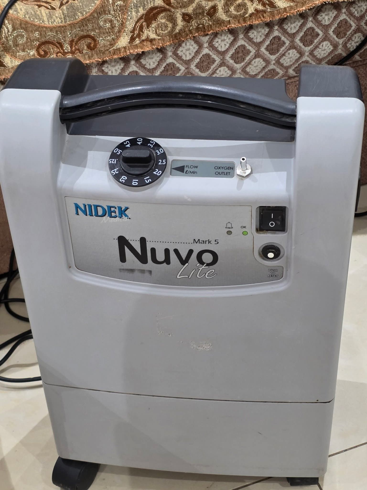 جهاز مولد اكسجين أمريكي. ماركة Nuvo. سعة 5 لتر. استعمال خفيف